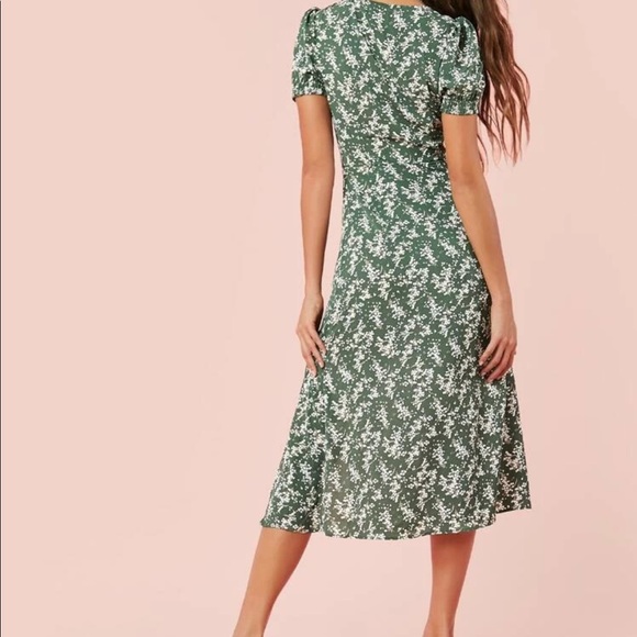 Puff Sleeve Ruched Front Split Dress - Picture 2 of 3